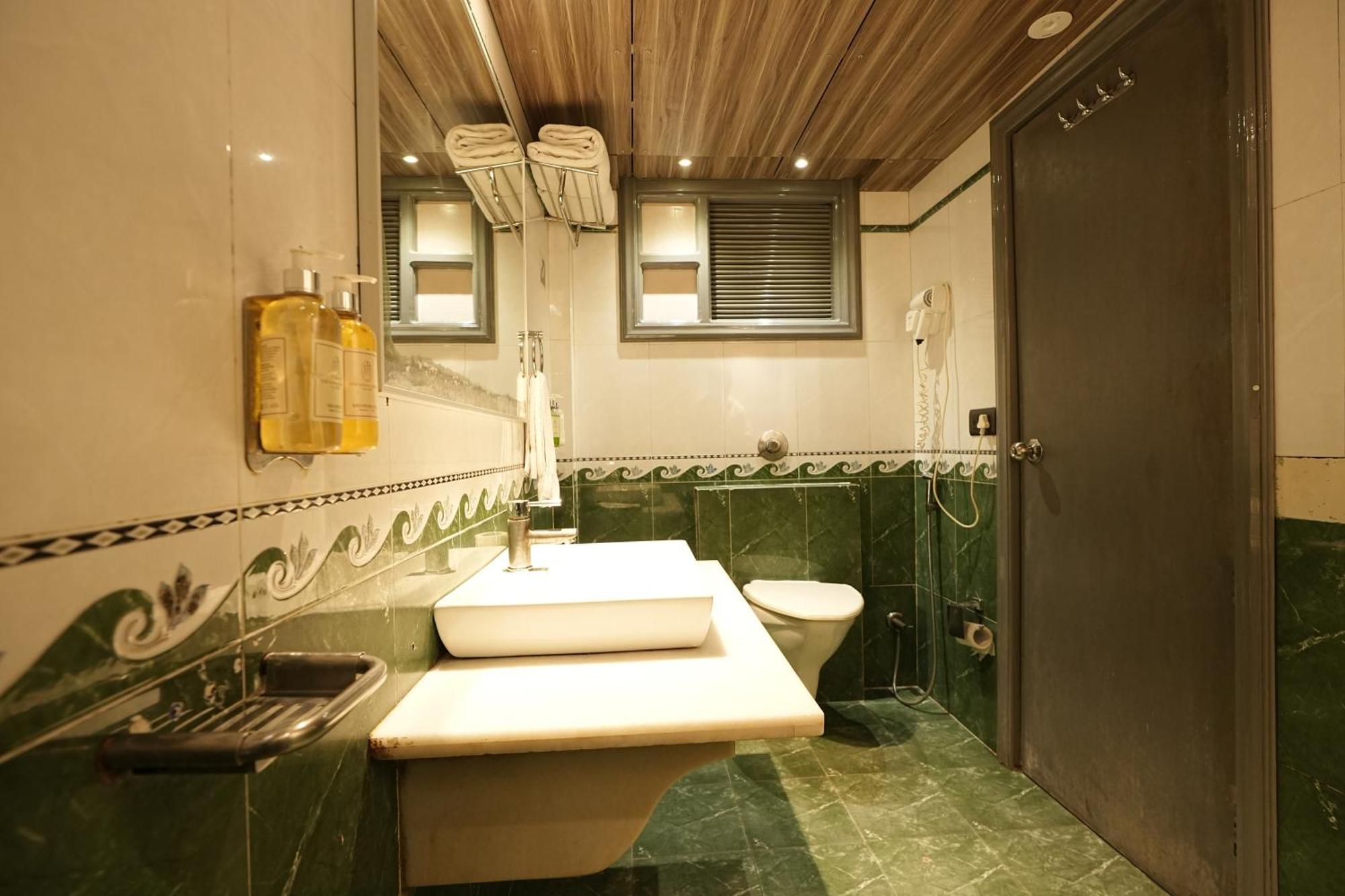 Empire Suites, 新德里 外观 照片